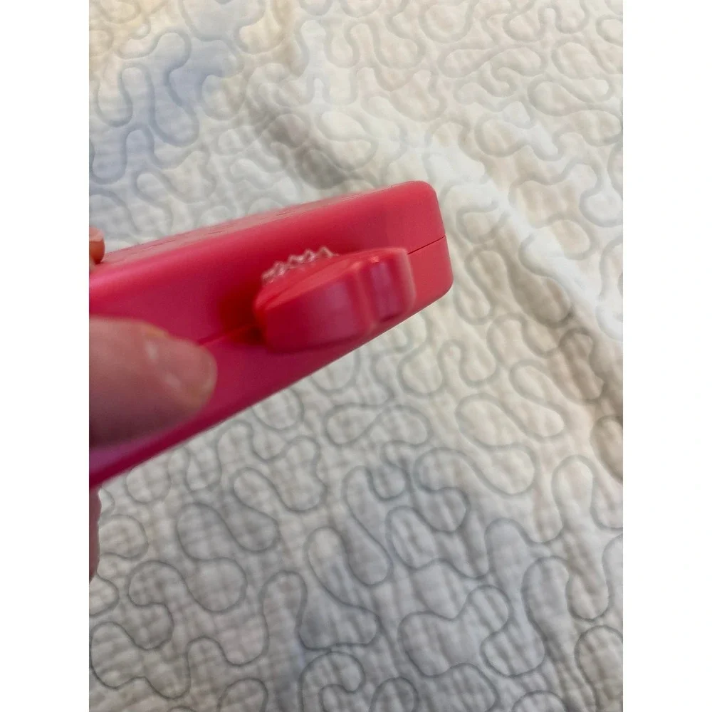 FAO Schwarz Kids Lip Gloss‎ Set 3 Pieces in Pink Lip Shaped Carrying Case New